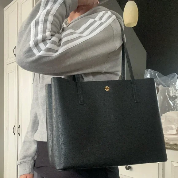 New tory Burch Blake center zip large tote in black - Picture 6 of 14